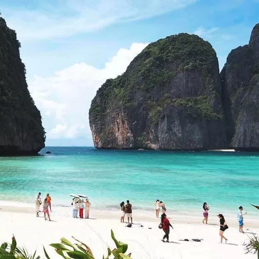PHI PHI + MAYA BAY + KHAI ISLAND BY SPEEDBOAT  